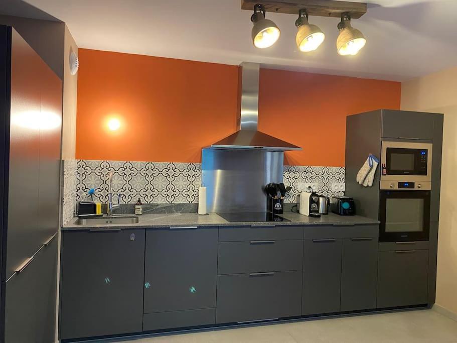 Gorgeous 2 Bedroom, 2 Full Bath, Ski In Apartment! Winner Of 2025 And 2024 Traveller Award! Морзін Екстер'єр фото